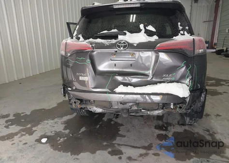 2018 Toyota Rav4 Xle from USA, damaged, VIN JTMRFREV4JJ193814